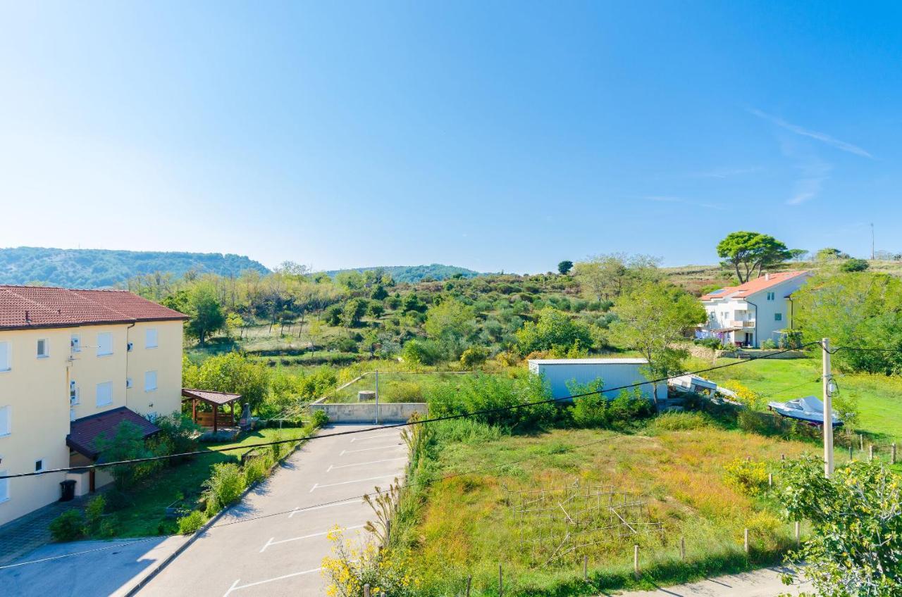 Apartment Ljubica J *